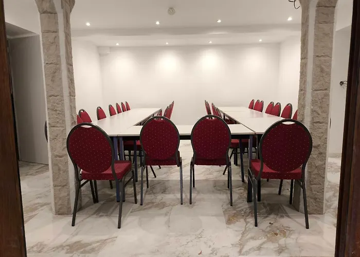 Des ArcadesHotel Reims